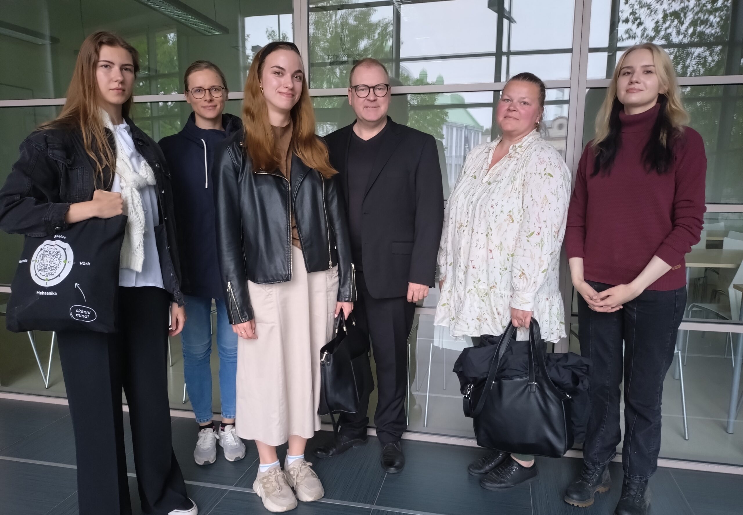 Tallinna Ülikoolis toimus 11. juunil TLÜ ELU ja Fenno-Ugria ning Soome Instituudi koostöös juhendatud projekti “Lahe teiselt kaldalt: soomlased ja eestlased tei