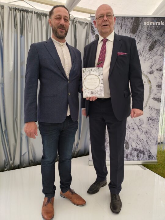Adam Cullen ja Mart Meri Hõbevalge esitlusel 28.05.2025