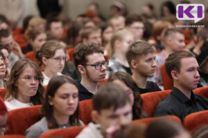 komi üliõpilased patriootliku kasvatuse loengus